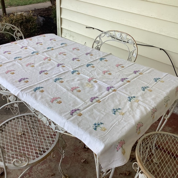 Vintage Other - Vintage Cotton Linen Topiary Tablecloth Table Linen